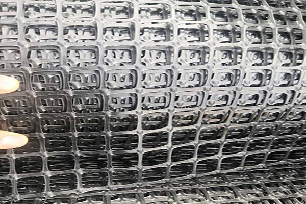 經(jīng)編滌綸土工格柵再施工中有哪些注意事項(xiàng)呢？  第3張