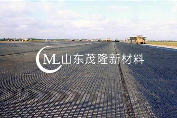 《上河如意湖東區(qū)綜合建設(shè)》土工格柵施工