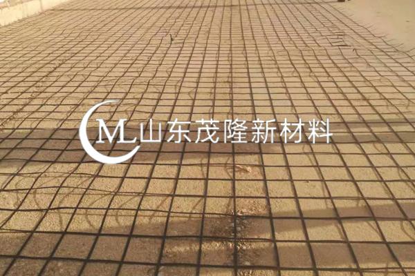 《鄭州機(jī)場(chǎng)至周口西華高速公路二期項(xiàng)目》土工格柵施工
